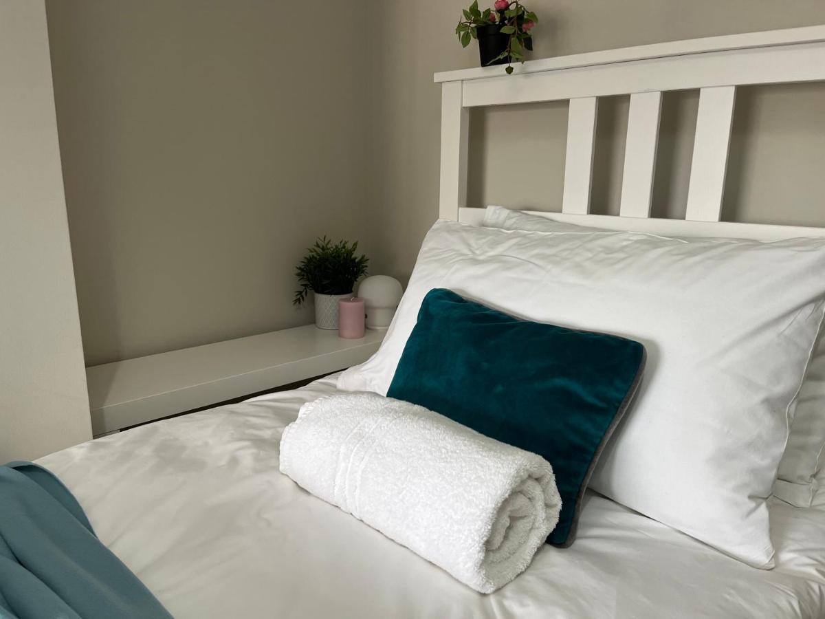 Three Bedroom City Home With Garden Southampton Buitenkant foto