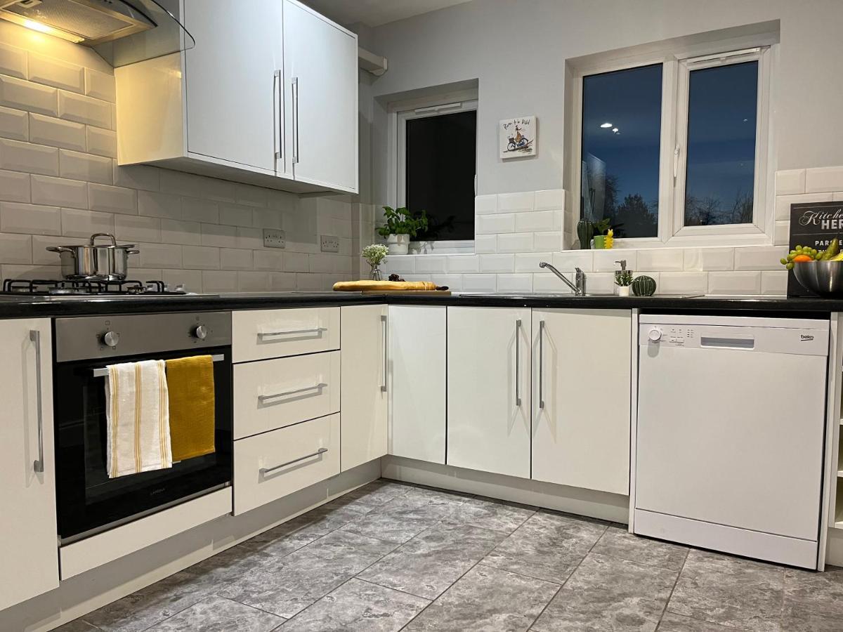 Three Bedroom City Home With Garden Southampton Buitenkant foto